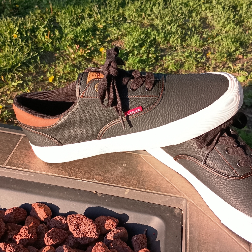 Levi's Brown Leather Men's Sneakers Size 9